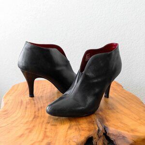 APT 9 "GLOW" BLACK GENUINE LEATHER POINTED CLOSED TOE HEELED BOOTIES SZ 9.5